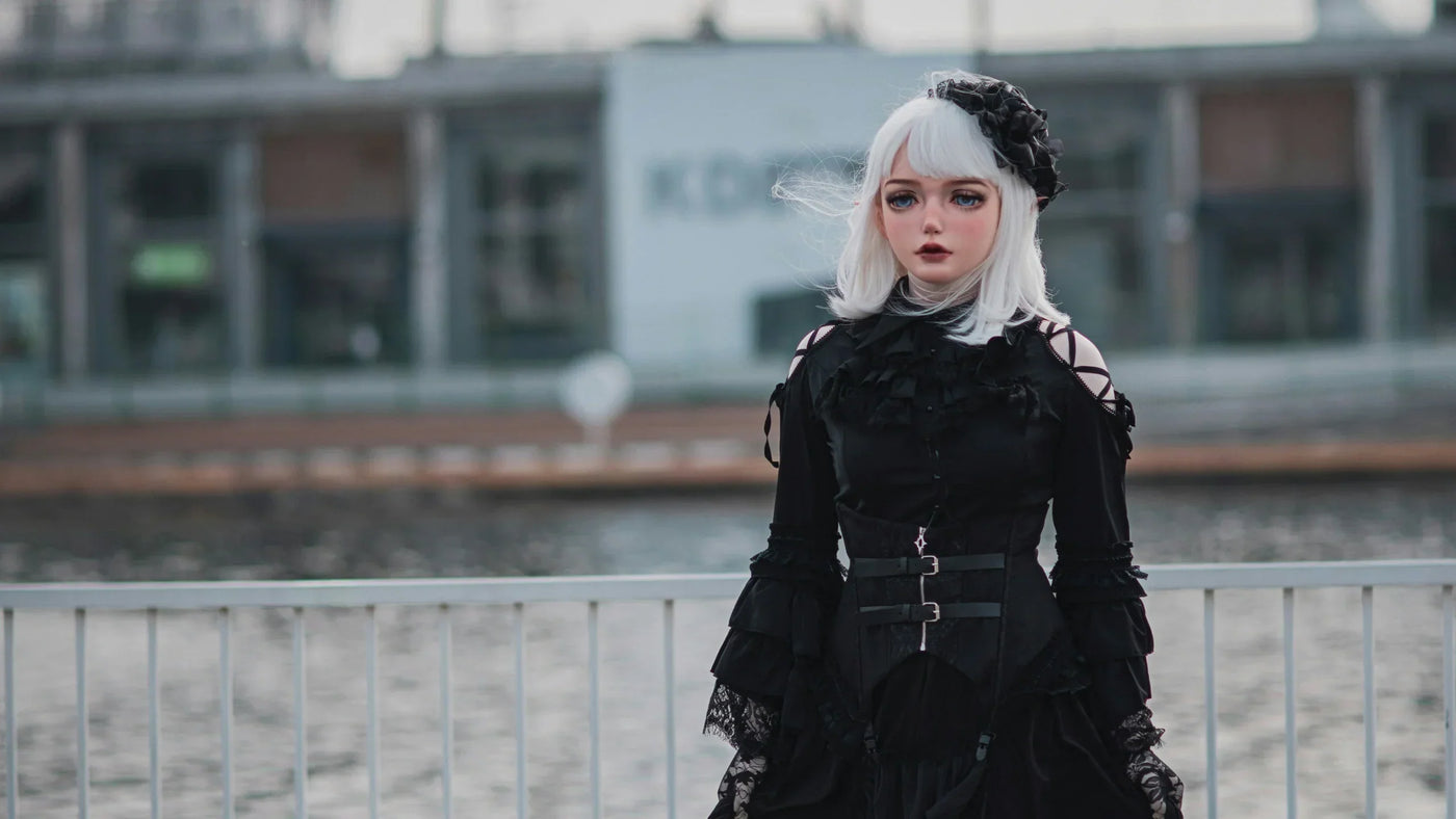 Kamizelka gotycka jako element stylu dark academia