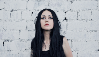 Hvordan kle seg i gotisk stil? En praktisk guide til gotisk mote og trender